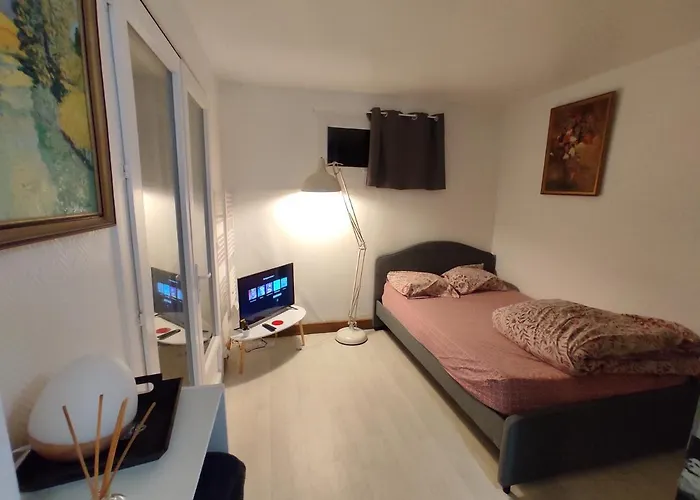 Studio Marjorie Indep. Dans Maison Particuliere